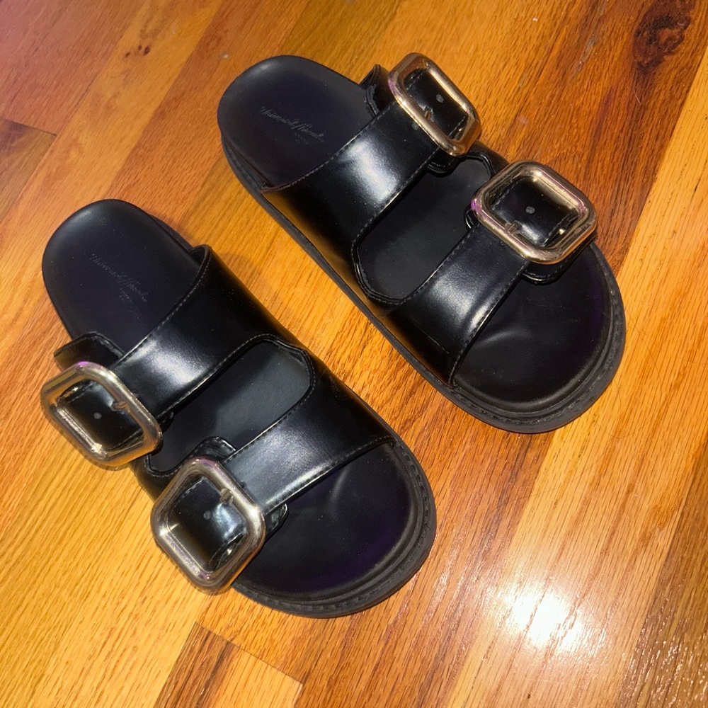 Universal Thread Black Sandals with Buckles
